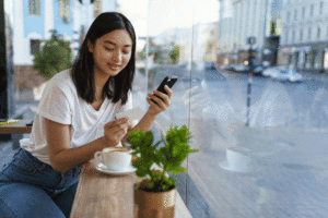 Applying for Legal Personal Loans: Money Lenders vs Banks