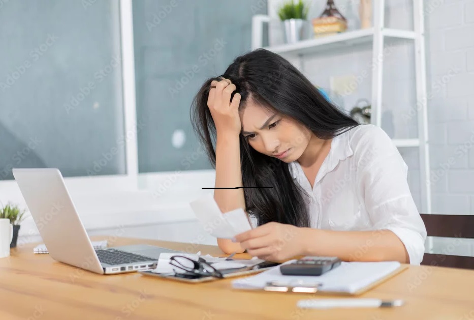 How To Spot Unlicensed Money Lenders & Deal With Them